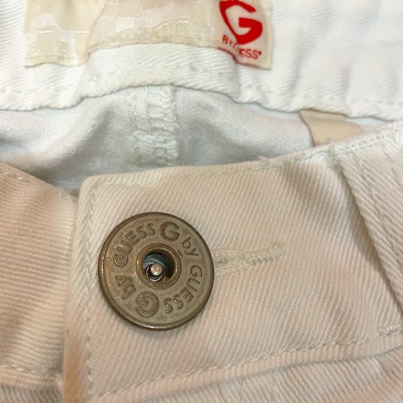 Women's Guess Sexy Straight Leg White Jeans with Silver Bling Pockets - Picture 6 of 7